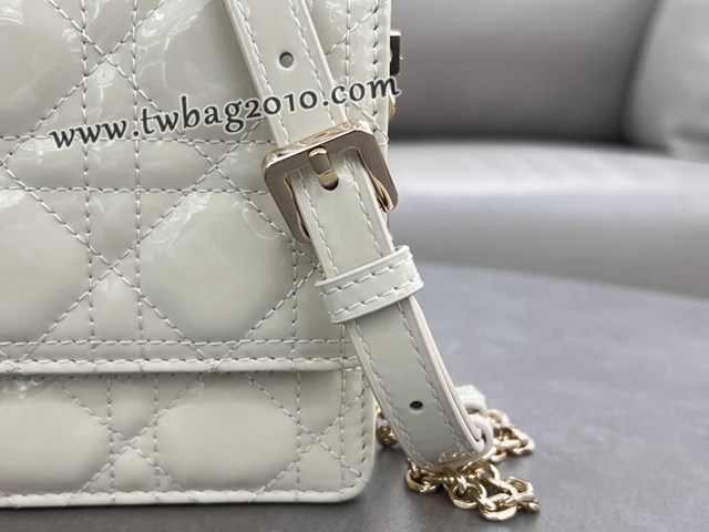Dior专柜2024新款迪奥高仿原单黑色漆皮革藤格纹Miss肩背斜挎手提包 djfk1325